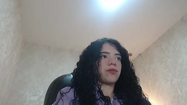 EmmaCowperr online show from 01/09/25, 04:19