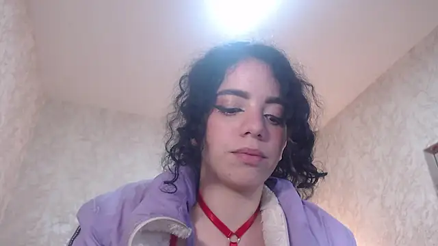 EmmaCowperr online show from 01/10/25, 06:42