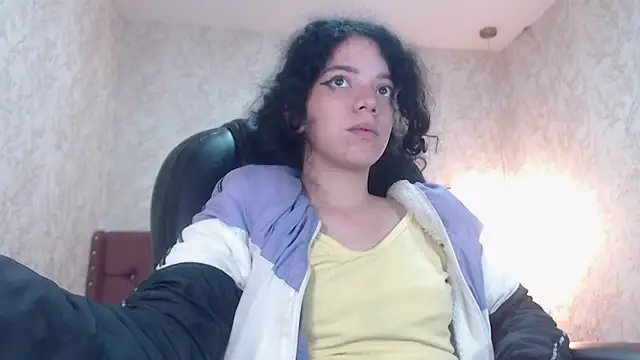 EmmaCowperr online show from 01/12/25, 03:28