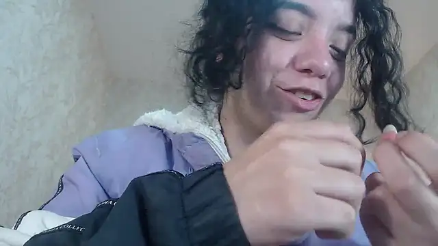 EmmaCowperr online show from 01/15/25, 04:36