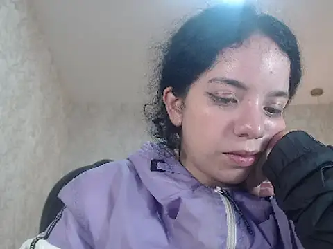 EmmaCowperr online show from 01/16/25, 09:27