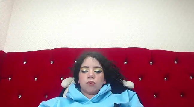 EmmaCowperr online show from 02/11/25, 02:35