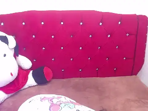 EmmaCowperr online show from 02/13/25, 12:32