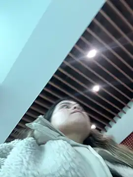 melanny10 online show from 02/18/25, 12:06