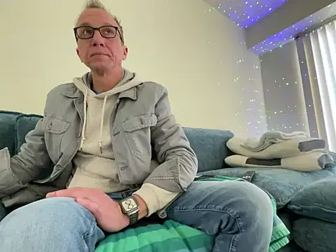 mouser21212 online show from 02/28/26, 02:29