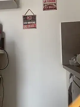 Luccreccia  online show from 10/09/25, 10:13