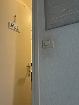 Luccreccia  online show from 04/09/26, 09:26