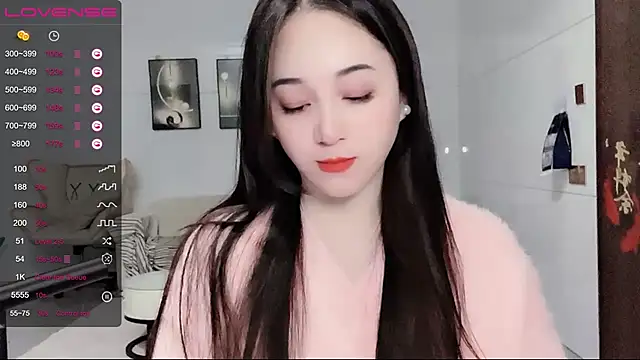 Snapshot of kolll88 chatting on 12/14/24, 12:01 kolll88 online show from 12/14/24, 12:01