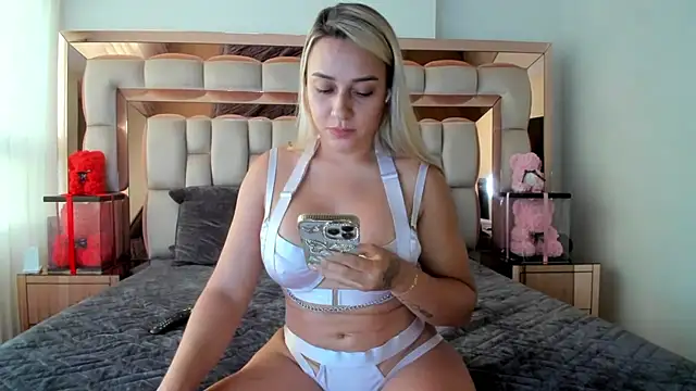 candy-sam28 online show from 11/11/25, 09:59