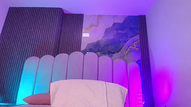 hot dione online show from 01/07/26, 07:16