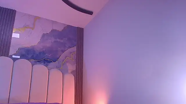 hot dione online show from 04/20/26, 07:15