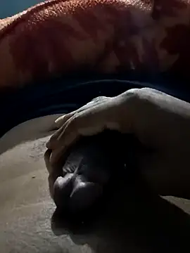 Snapshot of _devildick chatting on 12/12/24, 05:37 devildick online show from 12/12/24, 05:37