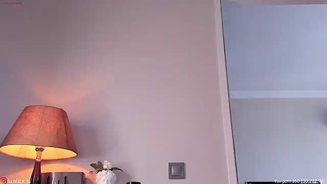 alicelu  online show from 01/21/25, 07:58