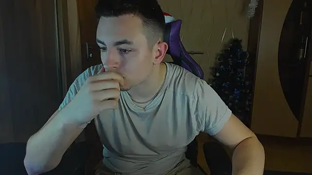 Snapshot of bigmark033 chatting on 01/10/25, 01:41 bigmark033 online show from 01/10/25, 01:41