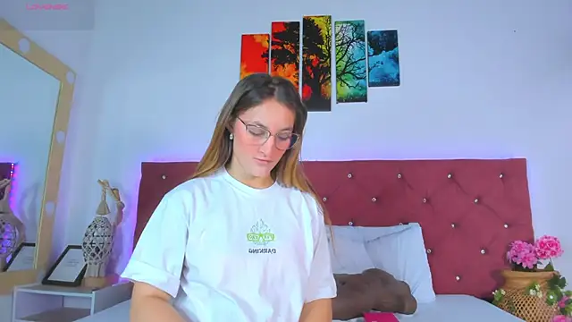 Ruth harvey  online show from 09/21/25, 01:02