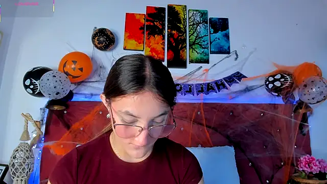 Ruth harvey  online show from 10/23/25, 01:10