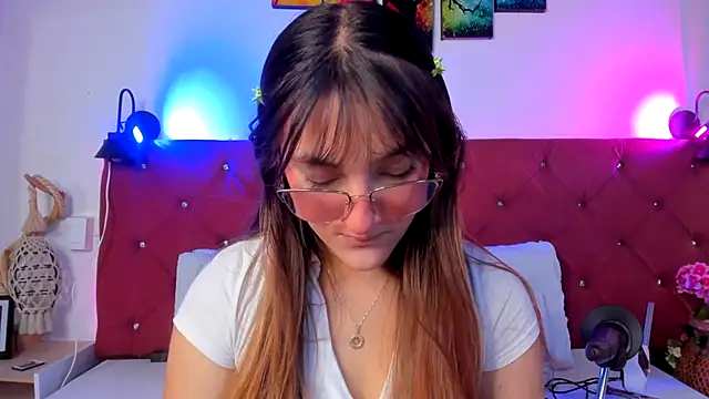 Ruth harvey  online show from 11/20/25, 01:44