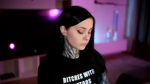 Snapshot of AcidPie chatting on 10/21/25, 08:09 AcidPie online show from 10/21/25, 08:09