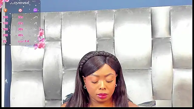 CamilaBenitez online show from 06/15/26, 11:18