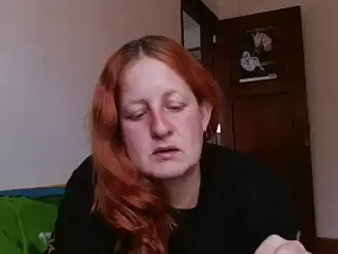 ViioletaMora online show from 11/04/25, 08:52