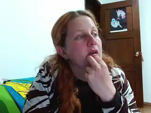 ViioletaMora online show from 11/18/25, 04:06