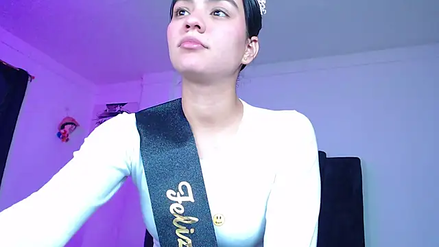 Ariel Zeo1 online show from 11/13/25, 07:57