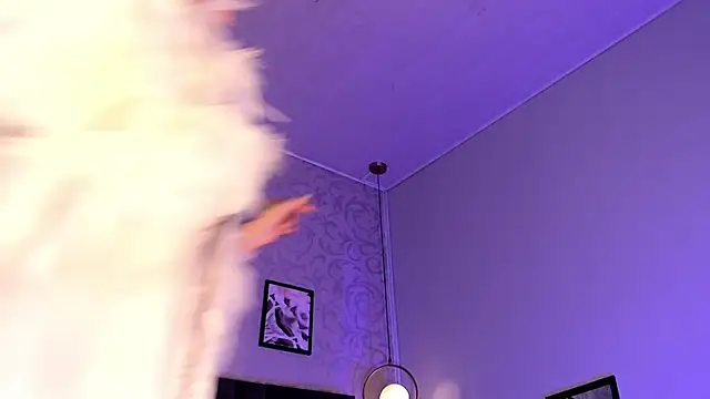 Hannah Borbon online show from 01/15/25, 03:22