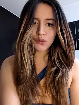 maliciaworld online show from 12/15/25, 06:12