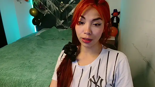 Aylinn diaz online show from 10/30/25, 01:45