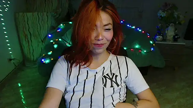 Snapshot of Aylinn_diaz chatting on 05/27/26, 08:11 Aylinn diaz online show from 05/27/26, 08:11
