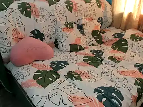 MonicaGarcia  online show from 09/23/25, 02:53