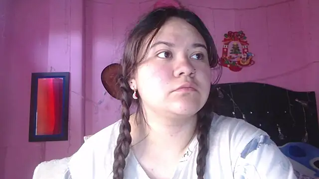 NikkiRous  online show from 09/27/25, 12:43