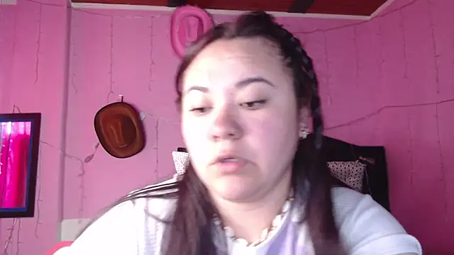 NikkiRous  online show from 12/05/25, 01:09