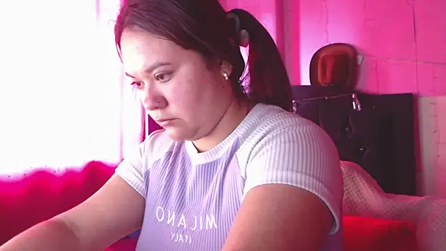 NikkiRous  online show from 04/19/26, 02:16