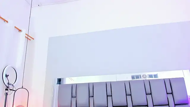 Emily Gil1 online show from 02/08/25, 07:38