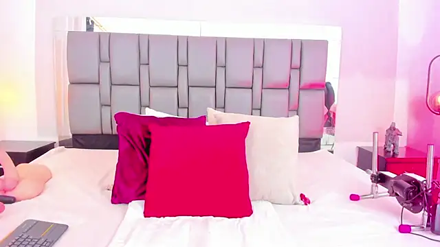 Emily Gil1 online show from 02/14/25, 02:12