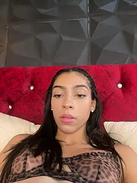 Ema azel online show from 12/31/24, 02:36