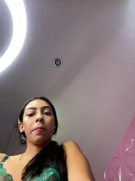 Ema azel online show from 02/12/25, 07:45