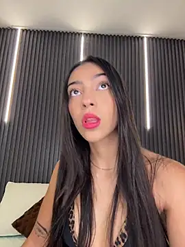 Ema azel online show from 12/18/25, 01:39