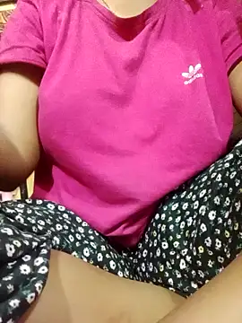 Snapshot of Im_Cute chatting on 12/20/24, 10:22 Im Cute online show from 12/20/24, 10:22