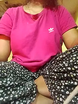 Snapshot of Im_Cute chatting on 12/27/24, 07:57 Im Cute online show from 12/27/24, 07:57