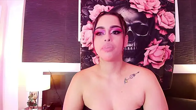Snapshot of EvaaFoxxy1 chatting on 01/15/26, 12:21 EvaaFoxxy1 online show from 01/15/26, 12:21