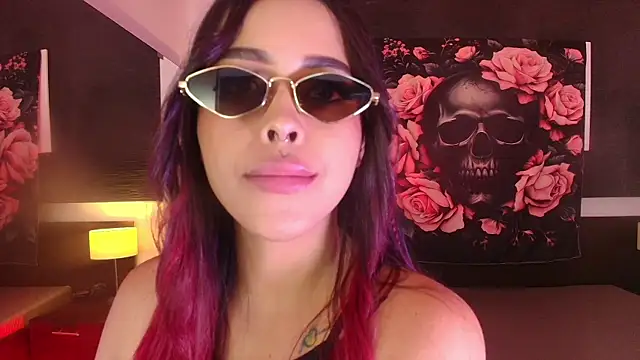 Snapshot of EvaaFoxxy1 chatting on 04/15/26, 07:58 EvaaFoxxy1 online show from 04/15/26, 07:58