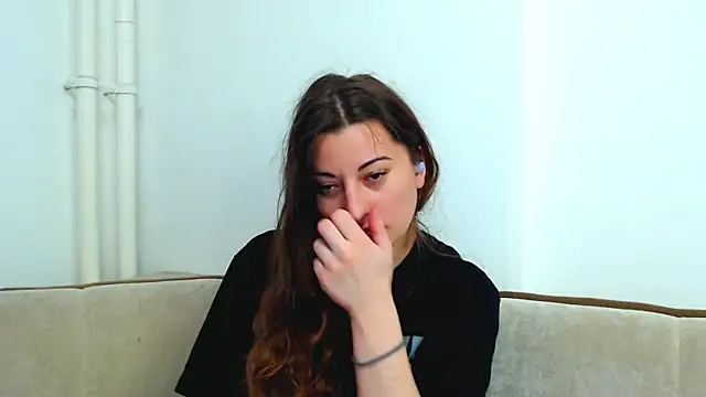 Helen Adams  online show from 12/03/24, 08:05