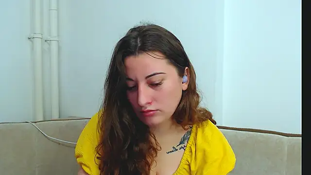 Helen Adams  online show from 12/06/24, 04:36