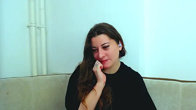 Helen Adams  online show from 12/18/24, 04:53