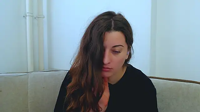 Helen Adams  online show from 02/06/25, 08:29