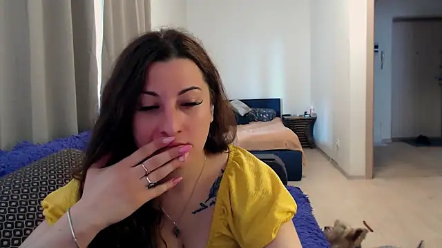 Snapshot of Helen_Adams_ chatting on 06/15/26, 06:26 Helen Adams online show from 06/15/26, 06:26