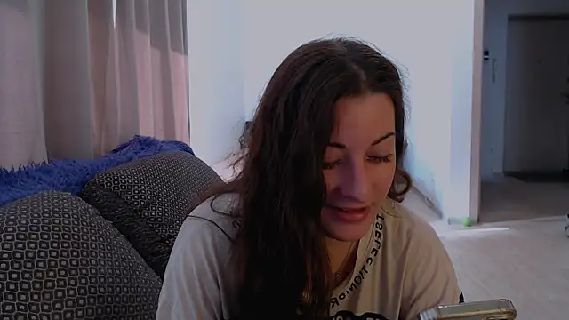 Helen Adams  online show from 07/16/26, 05:35