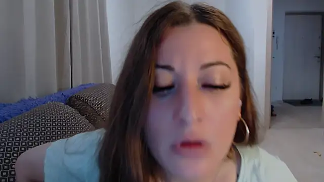 Snapshot of Helen_Adams_ chatting on 07/20/26, 10:39 Helen Adams online show from 07/20/26, 10:39